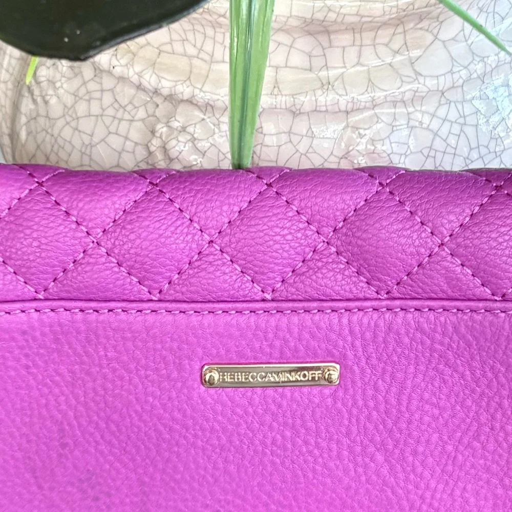 🩷🩷REBECCA MINKOFF MINI AFFAIR FUSCIA QUILTED LEATHER CROSSBODY/SHOULDER BAG!🩷🩷 - Picture 6 of 7